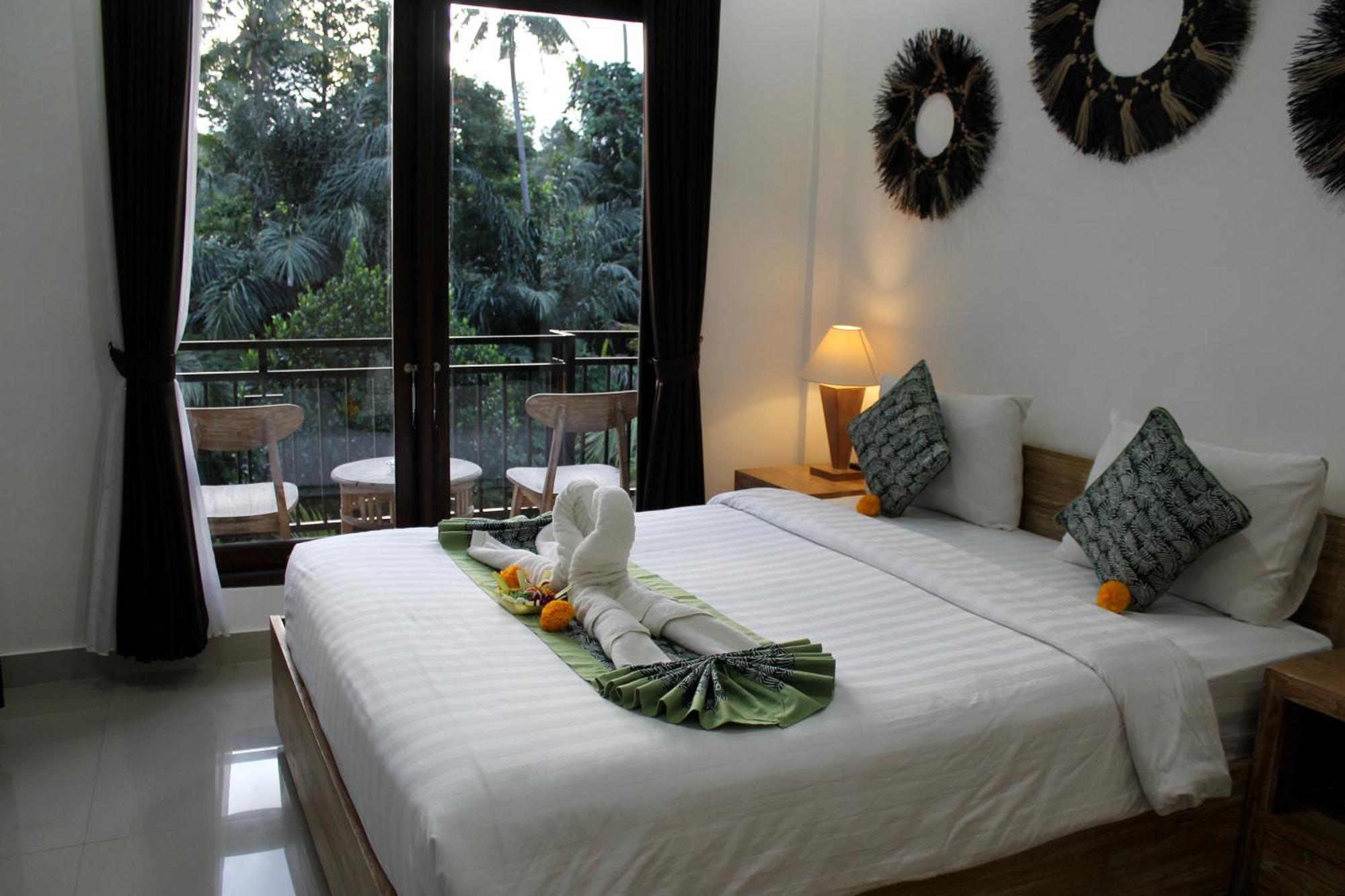 Hanaka Riverside Ubud Экстерьер фото